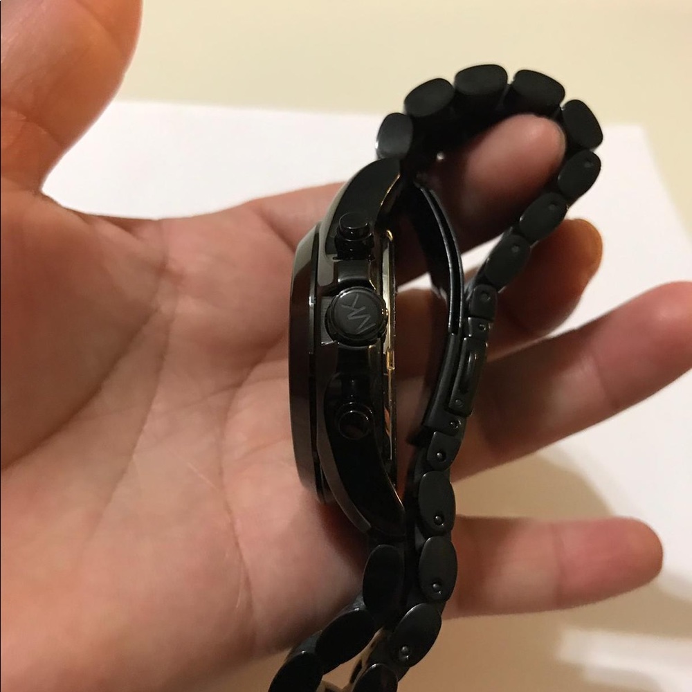NWOT Black Michael Kors Watch - Picture 6 of 8
